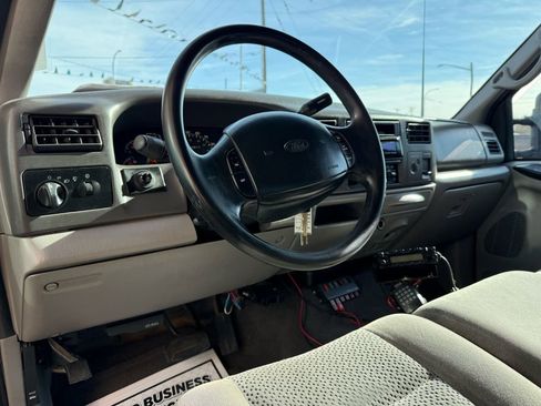 Used 2001 Ford F350 XLT image 9