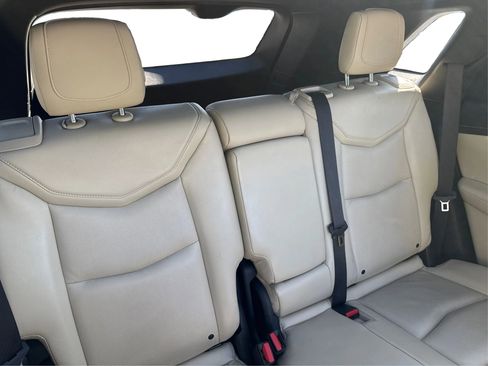 Used 2017 Cadillac XT5 Luxury w/ Driver Awareness Package image 12