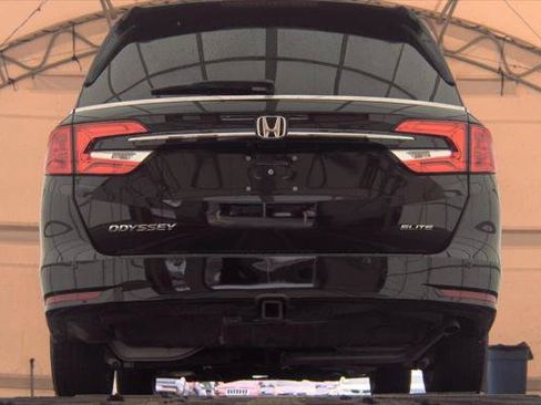 Used 2023 Honda Odyssey Elite image 9