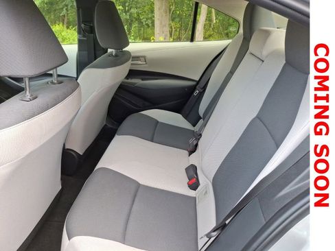 Used 2023 Toyota Corolla LE w/ LE Convenience Package FWD image 9