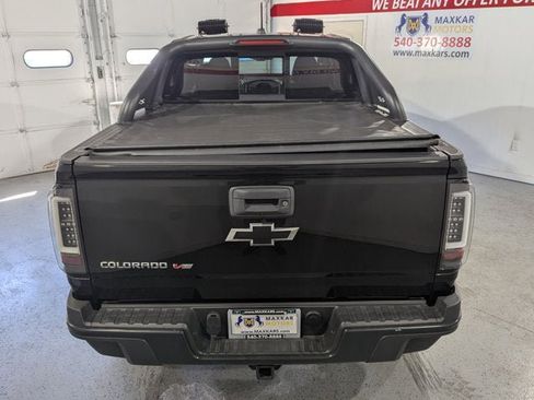 Used 2018 Chevrolet Colorado ZR2 w/ ZR2 Midnight Special Edition image 6