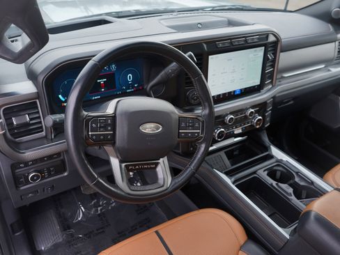 Used 2024 Ford F250 Platinum image 26