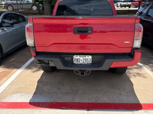 Used 2021 Toyota Tacoma TRD Sport RWD image 4