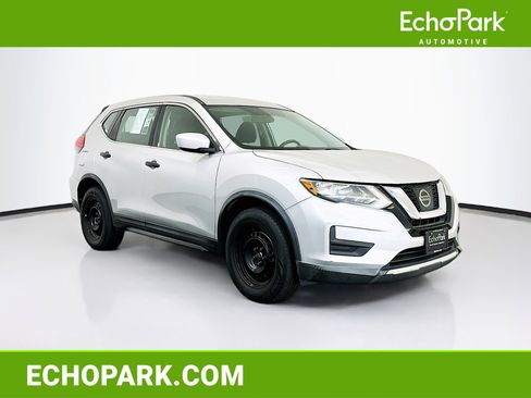 Used 2017 Nissan Rogue S image 1