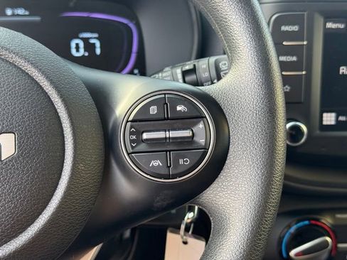 Certified 2025 Kia Soul LX w/ LX Technology Package FWD image 26