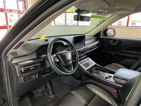 Used 2023 Lincoln Aviator AWD image 19