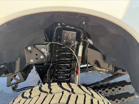 Used 2021 Ford F250 Lariat image 5