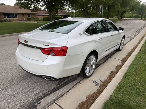 Used 2017 Chevrolet Impala Premier w/ Enhanced Convenience Package FWD image 5