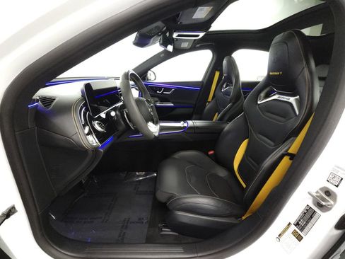 Certified 2025 Mercedes-Benz E 53 AMG e 4MATIC Sedan w/ Driver Assistance Package image 8