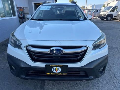 Used 2020 Subaru Outback Premium AWD/4WD image 2