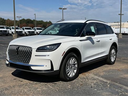 New 2026 Lincoln Corsair Premiere image 2