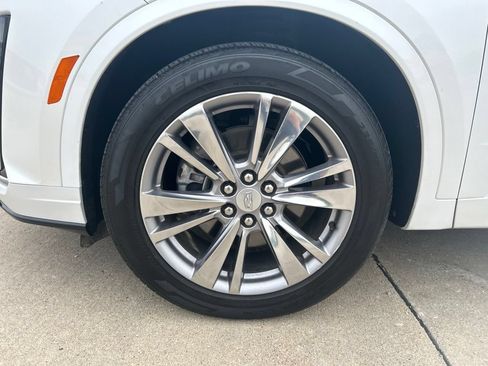 Used 2023 Cadillac XT6 Premium Luxury AWD/4WD image 23