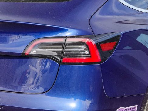 Used 2019 Tesla Model 3 Standard Range Plus image 13