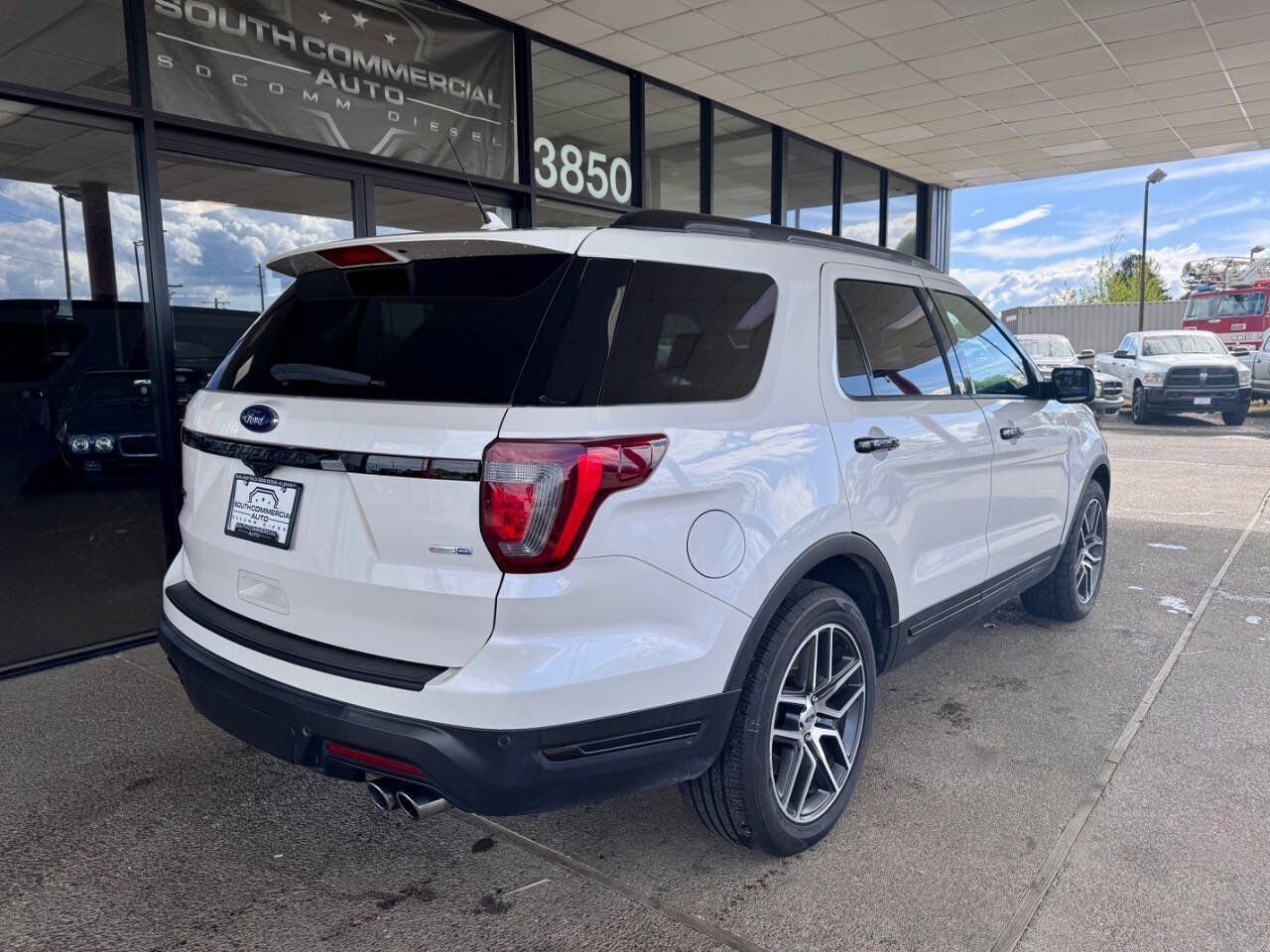 Used 2019 Ford Explorer Sport w/ Equipment Group 401A AWD/4WD image 6