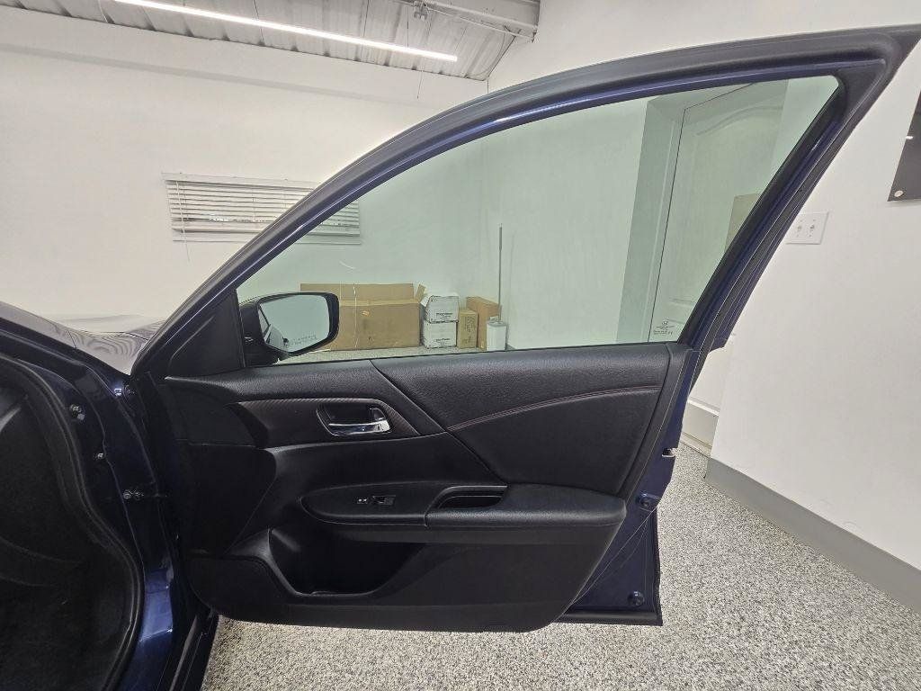 Used 2017 Honda Accord Sport Special Edition image 29