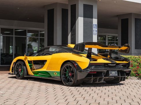 Used 2019 McLaren Senna image 44