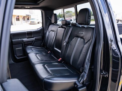 Used 2019 Ford F150 Platinum w/ Equipment Group 701A Luxury image 38