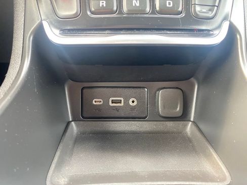 Used 2020 GMC Terrain SLE w/ Driver Convenience Package FWD image 23