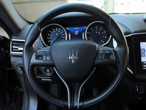 Used 2020 Maserati Ghibli image 13