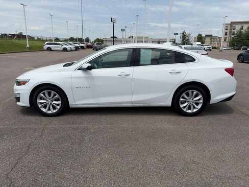 Used 2025 Chevrolet Malibu LT FWD image 2