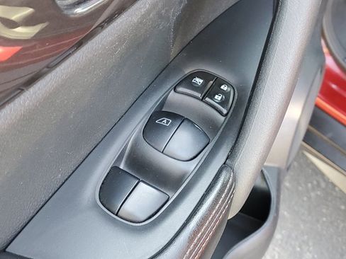 Certified 2020 Nissan Rogue SV image 23