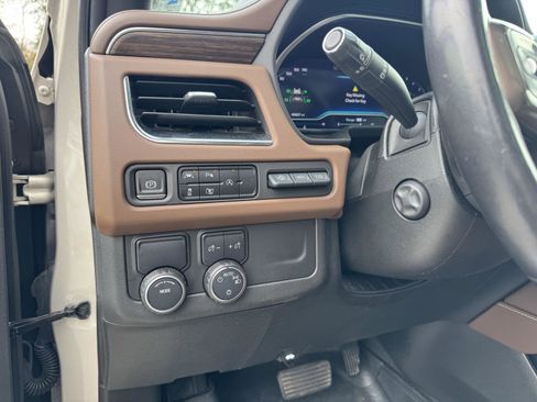 Used 2023 Chevrolet Tahoe High Country w/ Premium Package 2 image 7