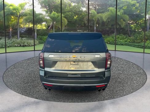 Used 2023 Chevrolet Suburban Premier RWD image 6