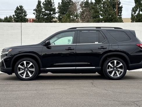 Certified 2025 Honda Pilot Elite image 10