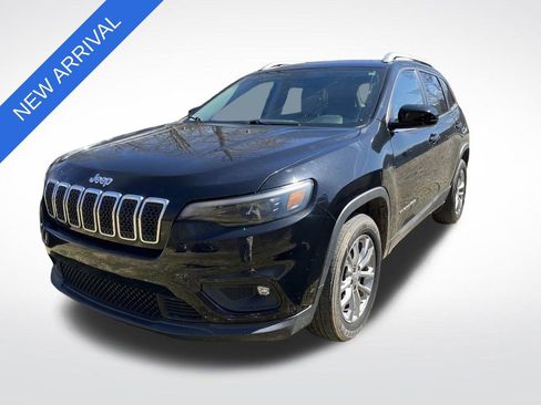 Used 2019 Jeep Cherokee Latitude w/ Popular Appearance Group image 5