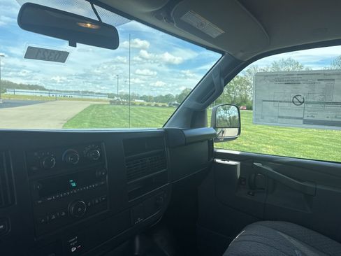 New 2026 Chevrolet Express 2500 w/ Driver Convenience Package RWD image 20
