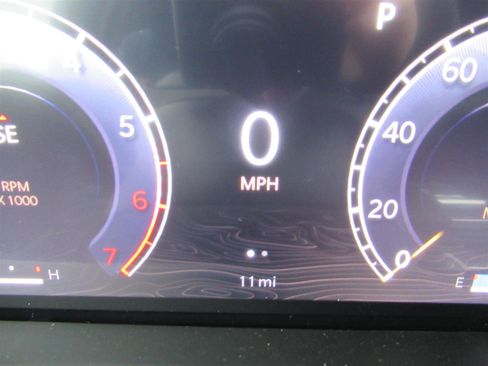 Used 2024 Jeep Wagoneer 4WD w/ Premium Group I image 11