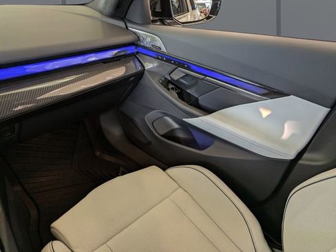 Used 2026 BMW M5 Base w/ Executive Package image 16