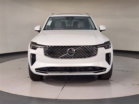 New 2026 Volvo XC90 B6 Ultra image 9