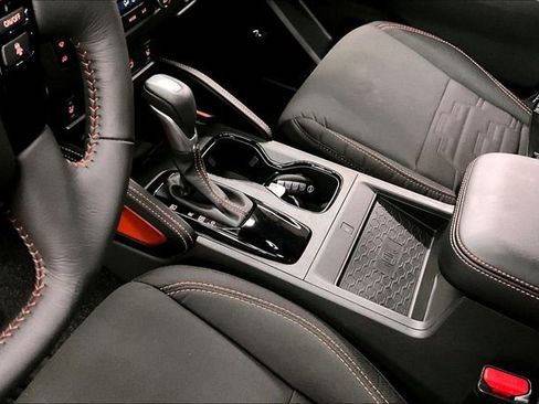 Used 2025 Nissan Frontier PRO-4X w/ Pro Convenience Package image 16