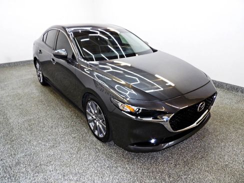 Used 2019 MAZDA MAZDA3 AWD Sedan w/ Preferred Package image 3