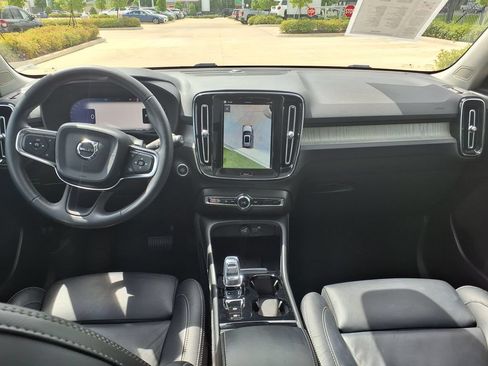 Certified 2023 Volvo XC40 B5 Ultimate w/ Protection Package Premier AWD/4WD image 19