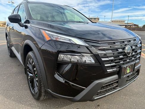 New 2026 Nissan Rogue Dark Armor FWD image 8