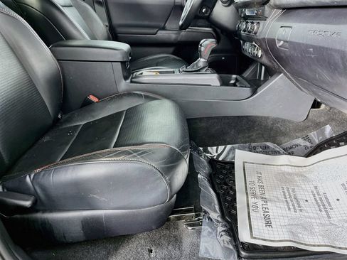 Used 2020 Toyota Tacoma 4x4 Double Cab image 34