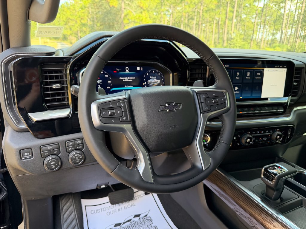 New 2026 Chevrolet Silverado 1500 RST w/ Redline Edition AWD/4WD image 18