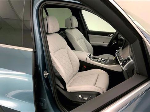 New 2026 BMW X5 xDrive40i w/ Premium Package image 7