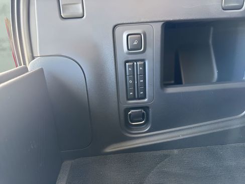 Used 2025 Ford Expedition Platinum w/ Driver's Package image 33