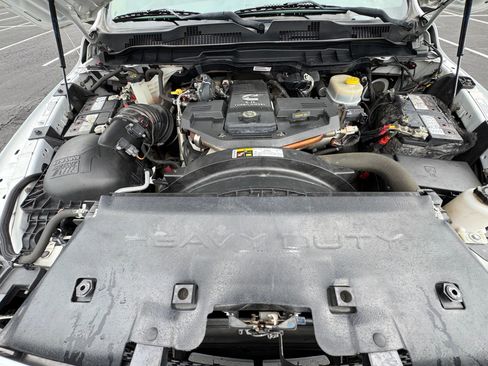 Used 2017 RAM 3500 Tradesman w/ Chrome Appearance Group image 9