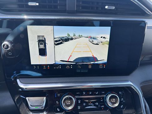 Used 2024 GMC Sierra 2500 Denali w/ Denali Reserve Package AWD/4WD image 30