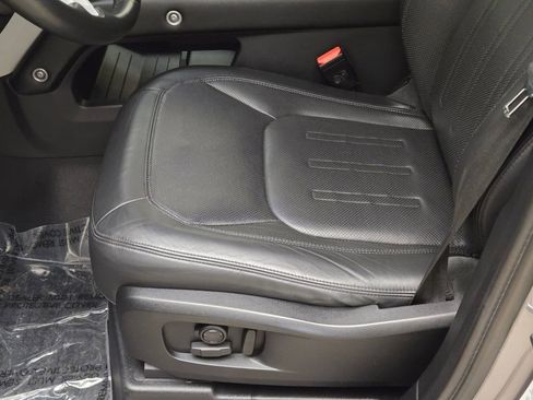 Used 2020 Land Rover Defender 110 First Edition image 34