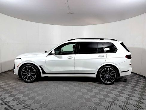 Certified 2024 BMW X7 xDrive40i w/ M Sport Package image 4