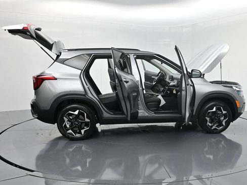 Used 2026 Kia Seltos S AWD/4WD image 29