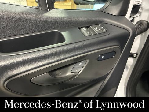 Used 2025 Mercedes-Benz Sprinter 2500 image 8