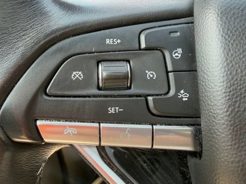 Used 2023 Cadillac XT6 Premium Luxury w/ LPO, Floor Liner Package AWD/4WD image 24