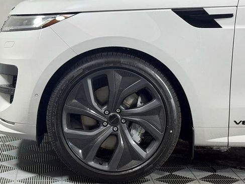 New 2026 Land Rover Range Rover Sport Dynamic SE image 14