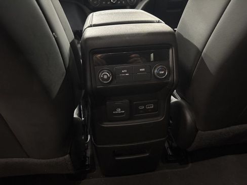 Used 2023 GMC Acadia SLT AWD/4WD image 22